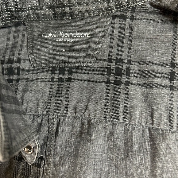 Mens Calvin Klein Jeans Ombré Gray and Black Check Button Down Shirt, size M - Picture 5 of 7